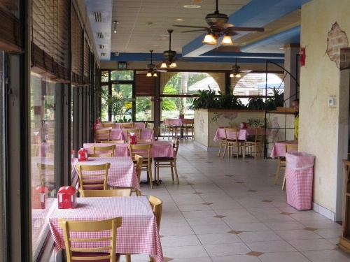 Maingate Lakeside Resort image 21