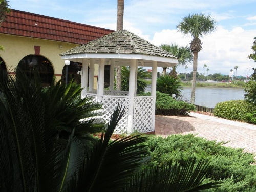 Maingate Lakeside Resort image 31